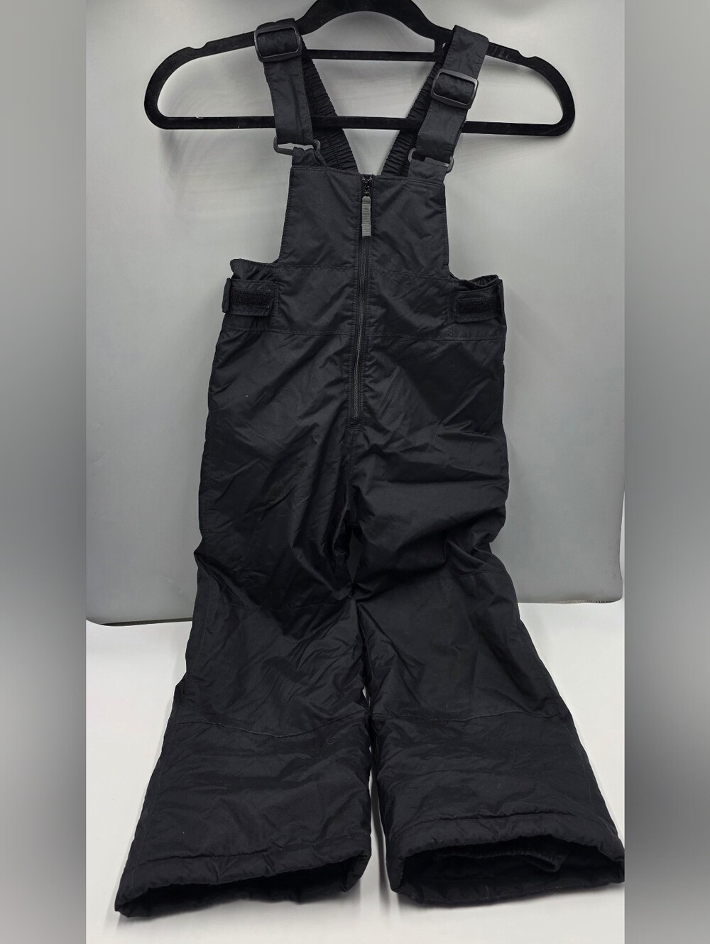Columbia youth black snow bibs size 6-7